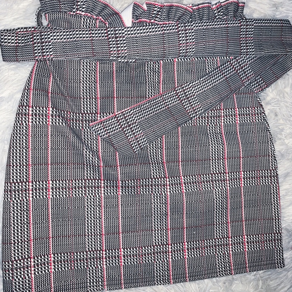 plaid skirt
